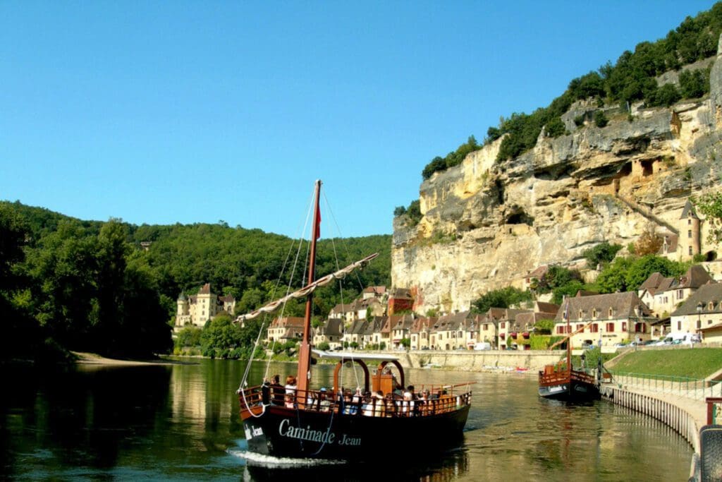 Paseo en gabarras en La Roque Gageac